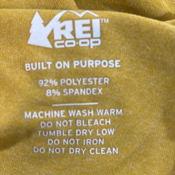 REI Co-op “Feed The World Feed The Soil” Graphic Tee Size XS - Picture 5 of 5